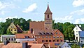 Gasthaus Arnold mit Kirche in Veitsaurach