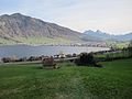 Zugersee mit Arth und Rossberg (im Hintergrund die Mythen)