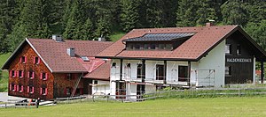 Das Haldenseehaus von Norden gesehen