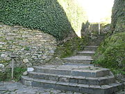 Muralla do castelo na parroquia de Castro de Rei.