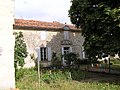 Ancien presbytère jouxtant l'église.