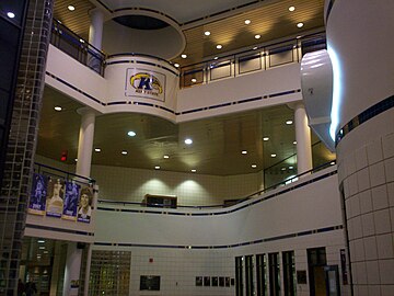 Main lobby, December 2006