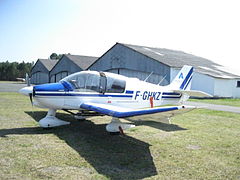 Robin DR400-120 sur l'aérodrome d'Andernos.