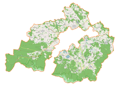 Mapa konturowa powiatu karkonoskiego, blisko centrum na lewo u góry znajduje się punkt z opisem „Zamek w Starej Kamienicy”