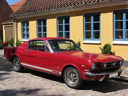 Ford Mustang coupe