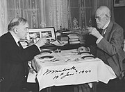 Prime Minister Mackenzie King and Sir William Mulock at breakfast on Mulock's 101st birthday