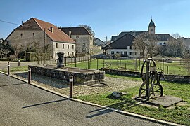 Fontaine-abreuvoir.