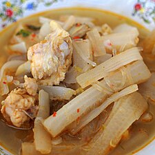 Kaeng yuak, nordataja kareo farita el la medolo de bananujo.