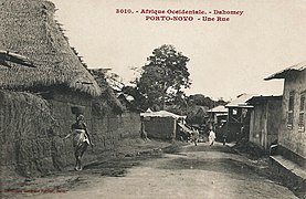 « Un carrer » (François-Edmond Fortier, 1908).