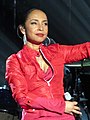 Sade Adu op 16 november 2011 geboren op 16 januari 1959