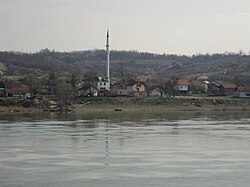 Pogled na Bosanski Dubočac iz Slavonskog Dubočca