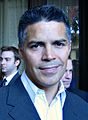 Esai Morales interpreta Mateo Cruz