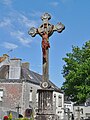 Église Saint-Gilles d'Elliant : le calvaire de l'enclos paroissial.