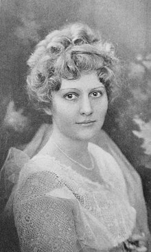 Helen Smith Woodruff (c. 1915)