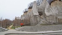 札幌軟石採石場跡（上：藻南公園、下：石山緑地）