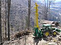 Câlbe-mât Larix 3T, monté sur un tracteur agricole (2008).