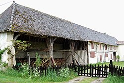 Skyline of Les Églisottes-et-Chalaures