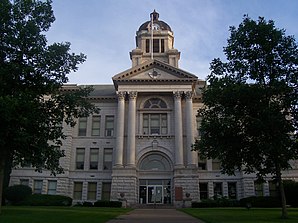 Das Muscatine County Courthouse in Muscatine, seit 1981 im NRHP gelistet[1]