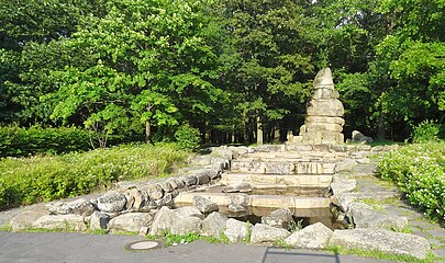 Das Prinz-Albrecht-Denkmal mit Kaskade