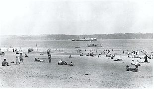 Plage, 1945