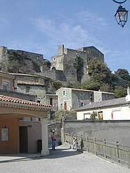 A view of the château of Le Poët-Célard