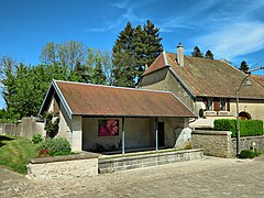 Le lavoir-abreuvoir.