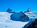 Le Cervin et la Dent d'Hérens vus depuis la dent sud de Bertol.