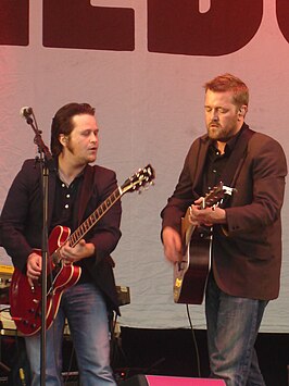 Mark Potter en Guy Garvey van Elbow tijdens het Hurricane Festival (Duitsland) in 2006