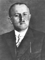 Kazimierz Bartel, ancien premier ministre, président du Département de géométrie, arrêté le 2 juillet et gardé par des hommes de l'UP[39], exécuté le 26 sur ordre de Himmler.