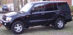 2004 Middle East Mitsubishi Pajero GLS.