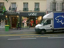 Une façade de boutique Undiz.