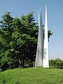 Dreiecksvariation 8/85 (1985). Standort: Olympiapark, München