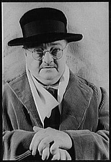 Woollcott in 1939 photographed by Carl Van Vechten