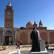 Ingresso al cortile.