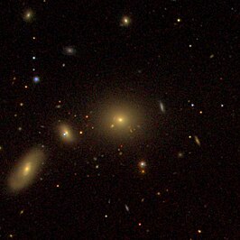 NGC 5758 (midden)