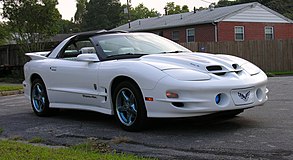 1998–2002 Pontiac Trans Am Coupé, hier Sondermodell "30th Anniversary Trans Am"