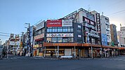 蕨駅・西口の商店街