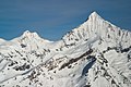 Weisshorn von Südosten mit Schalihorn (links)