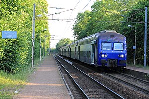 A VB 2N on line J, at Lavilletertre station.