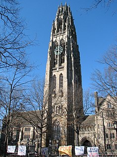 Torre Harkness na Universidade de Yale por James Gamble Rogers (1917–1922)