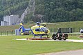 Der Hubschrauber Christoph Liechtenstein ist wenige Meter entfernt von der Schweizer Grenze stationiert. Im Hintergrund der Schweizer Schollberg