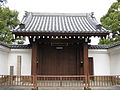 A low rank sanmon at Sozen-ji in Osaka