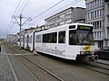 Tranvía en la parada de Ostende de Henegouwenstraat.