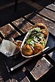 Takoyaki dihidangkan dengan daikon parut dan tsuyu