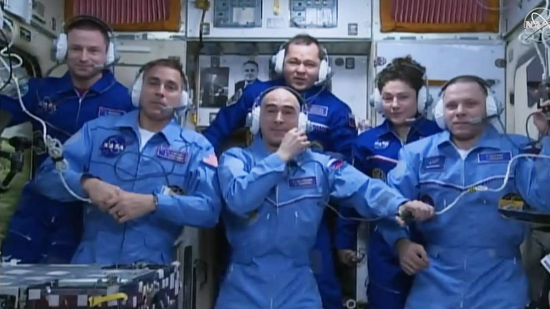 Cérémonie d'arrivée dans le module Zvezda