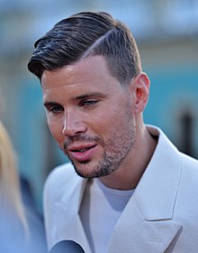 Robin Bengtsson pada acara pembukaan Kontes Lagu Eurovision 2017