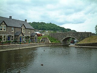 Camlas Brycheiniog - Sir Fynwy yn Aberhonddu