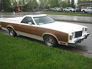 1977-1979 Ford Ranchero in Squire trim