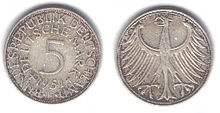 5-D-Mark-Münze von 1952 bis 1975 (Vorderseite links, Rückseite rechts)