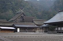 IzumoTaisha-honden.JPG